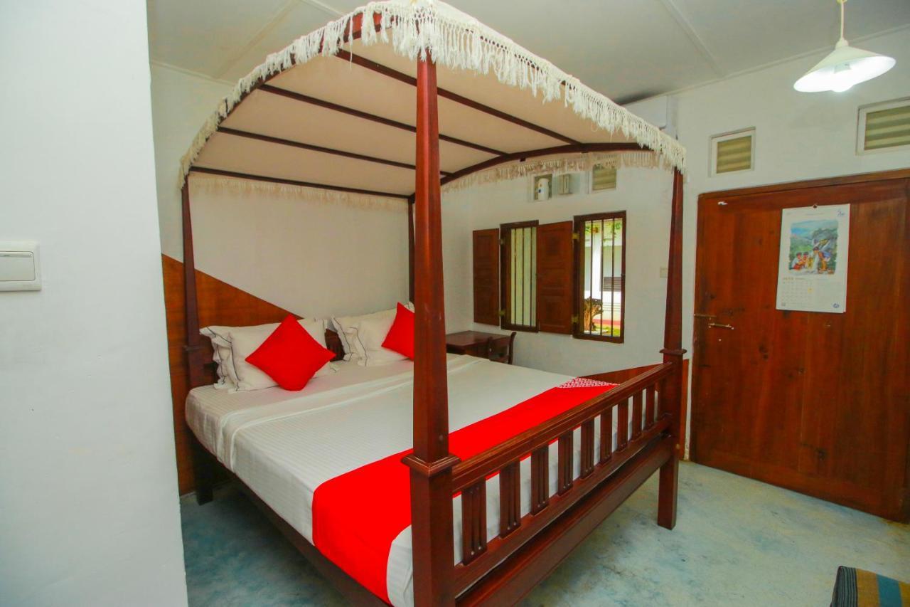 Hotel Nawathana Matara Buitenkant foto