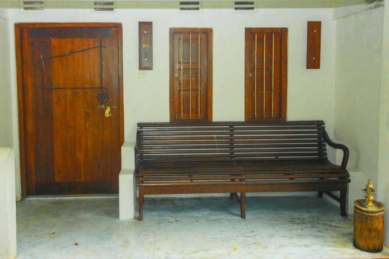 Hotel Nawathana Matara Buitenkant foto