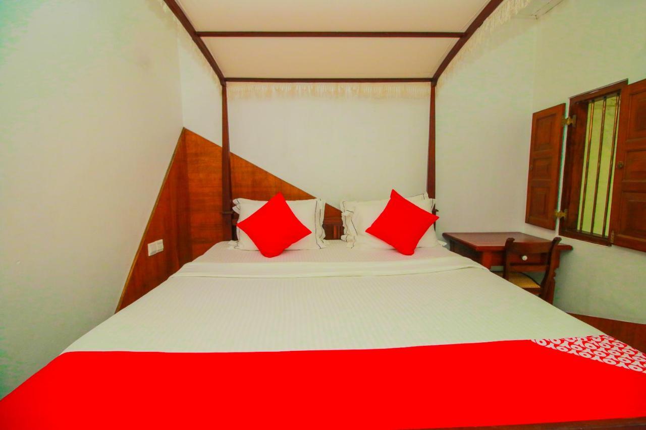 Hotel Nawathana Matara Buitenkant foto