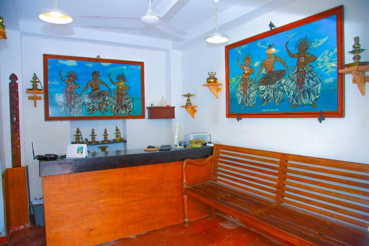 Hotel Nawathana Matara Buitenkant foto