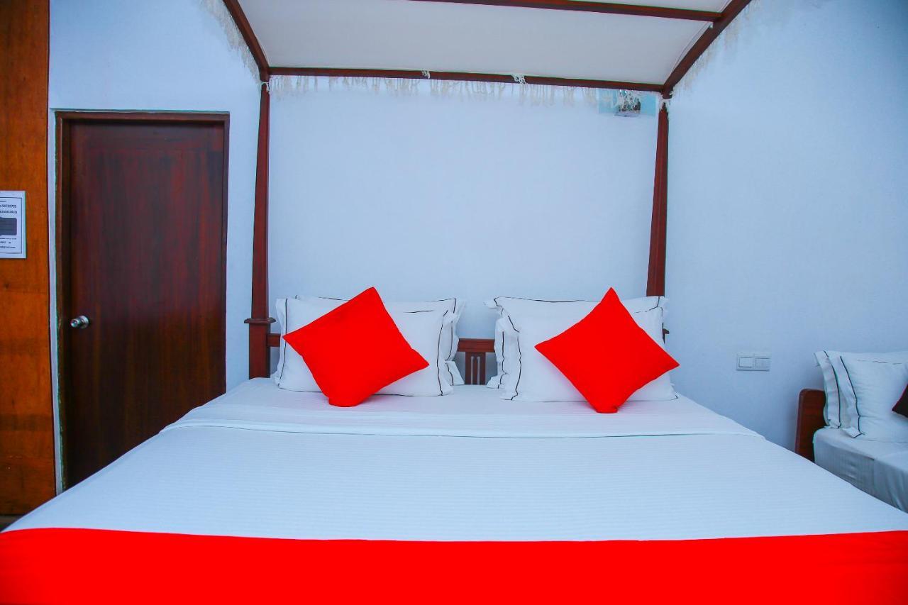 Hotel Nawathana Matara Buitenkant foto