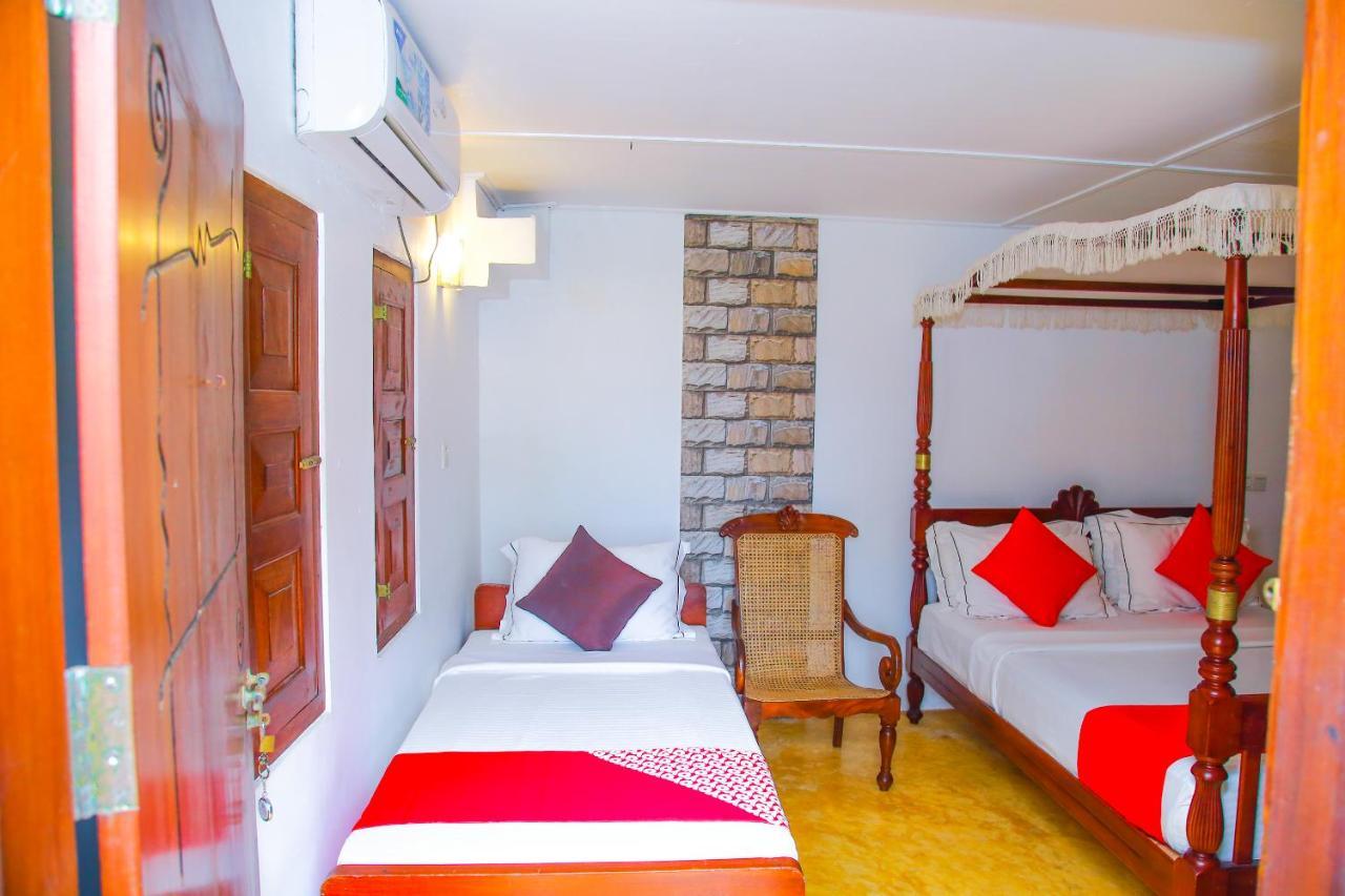 Hotel Nawathana Matara Buitenkant foto