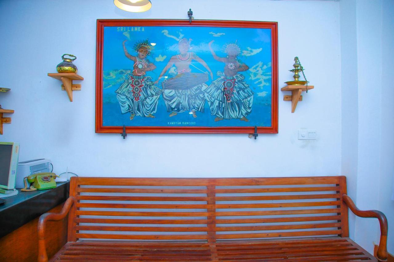 Hotel Nawathana Matara Buitenkant foto